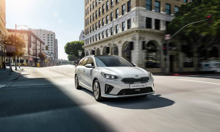 kia-cd-wgn-phev-my20-hybriddriving-w