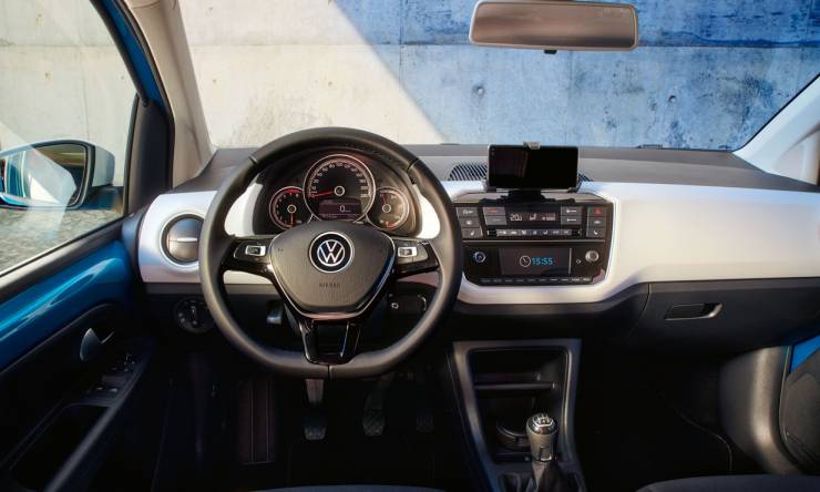 up1695-white-style-interior-cockpit